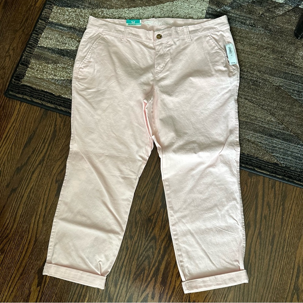 NWT Old Navy The Boyfriend Blush Pink Women's Capris (Size 14)